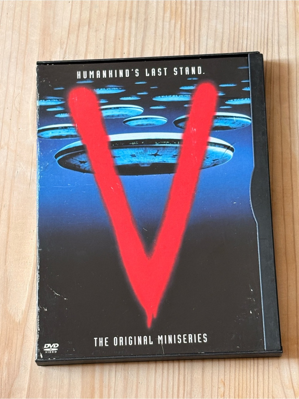 1983 V: Humankind’s Last Stand (The Original Miniseries) 2001 DVD